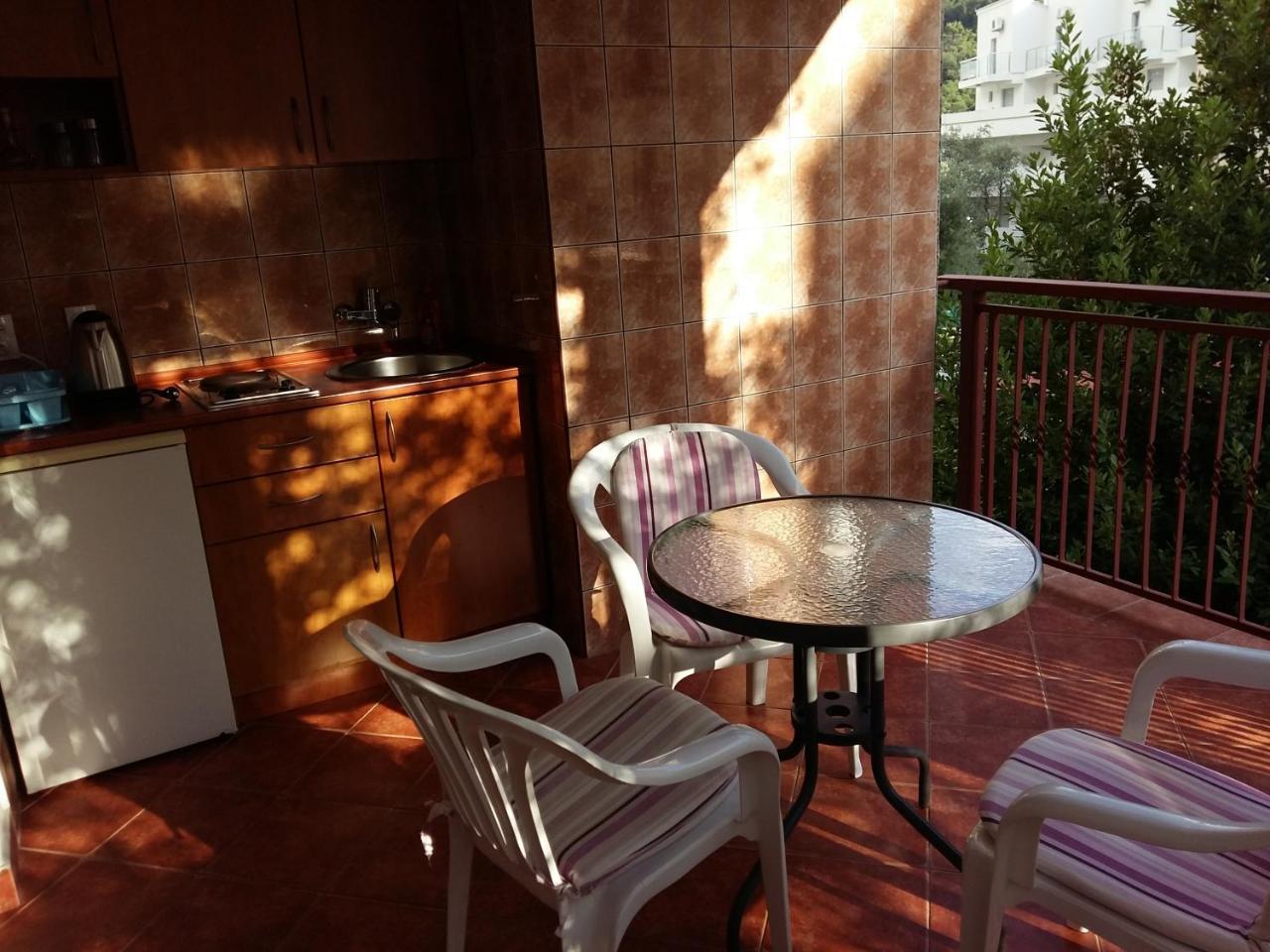 Lazar Apartments Petrovac na moru Exterior foto
